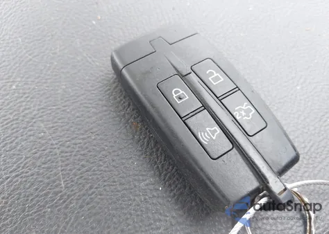 2011 Ford Taurus Limited z USA, uszkodzony, nr VIN 1FAHP2FW9BG130977